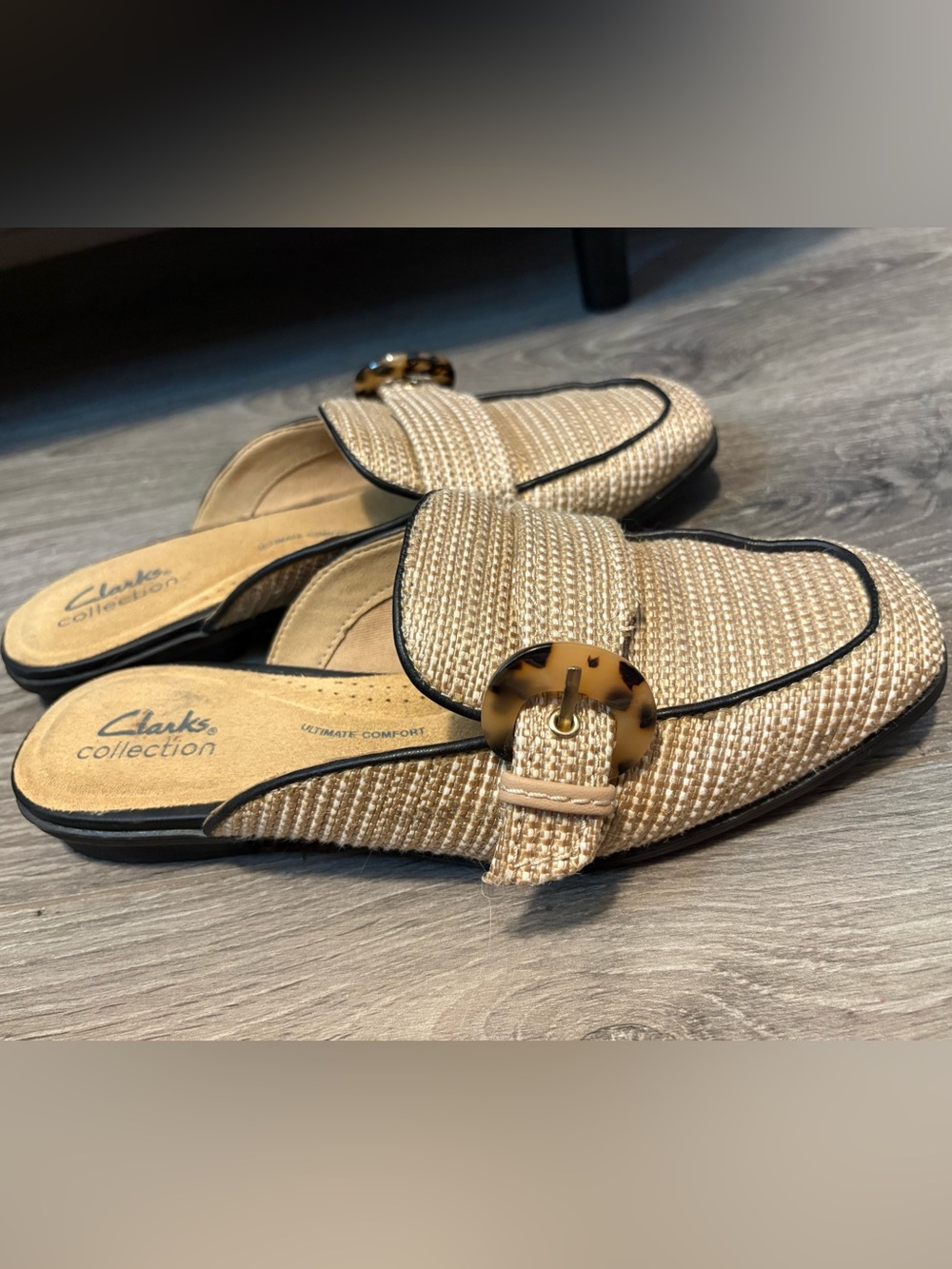 Clark’s Slip-On Mule with Tortoiseshell Buckle Sz 7 woman’s